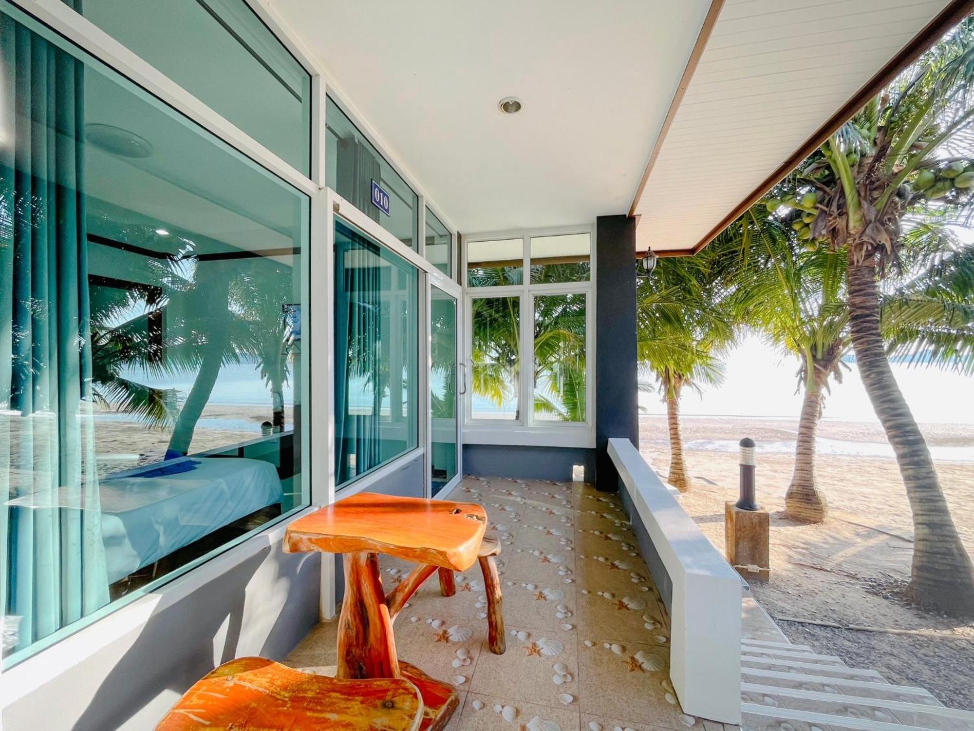 Baan Faa Talaychan Resort Chao Lao Beach Exterior foto